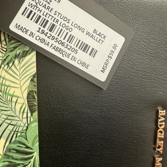 Badgley Mischka Black Wallet with Gold Accents NWT - Picture 3 of 10